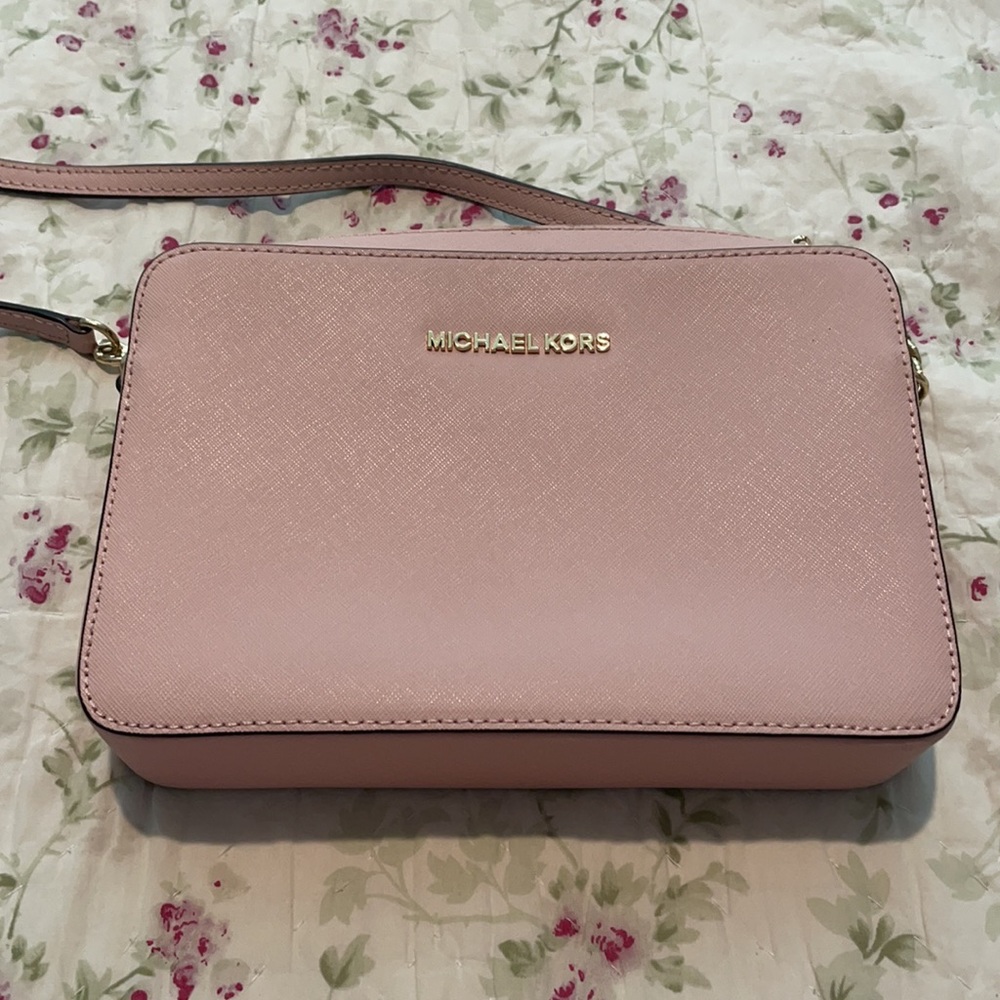 💞👛NWT Michael Kors light pink purse 💞👛 - Picture 2 of 5